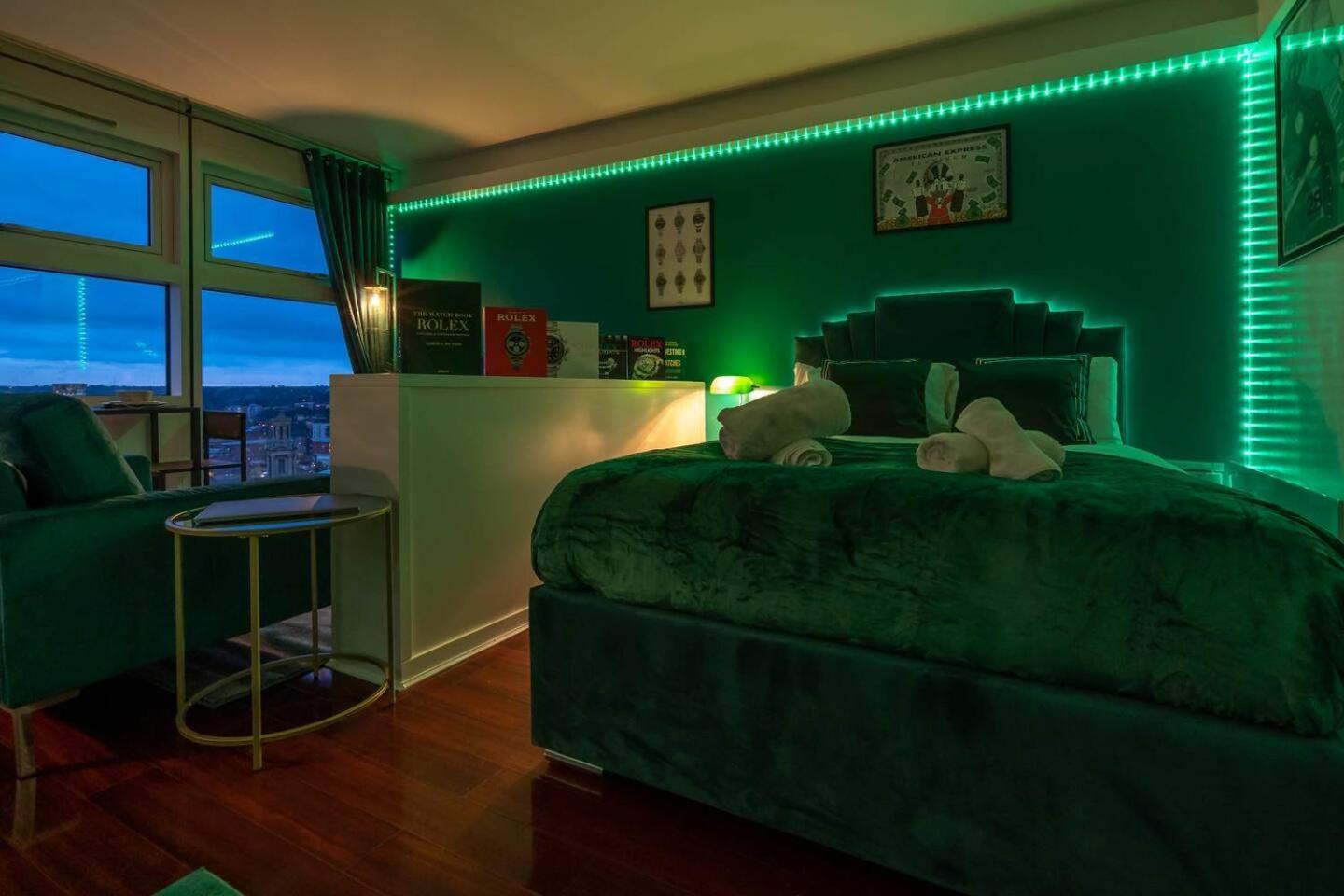 Luxury Rolex Retreat Apartment Birmingham Exterior foto