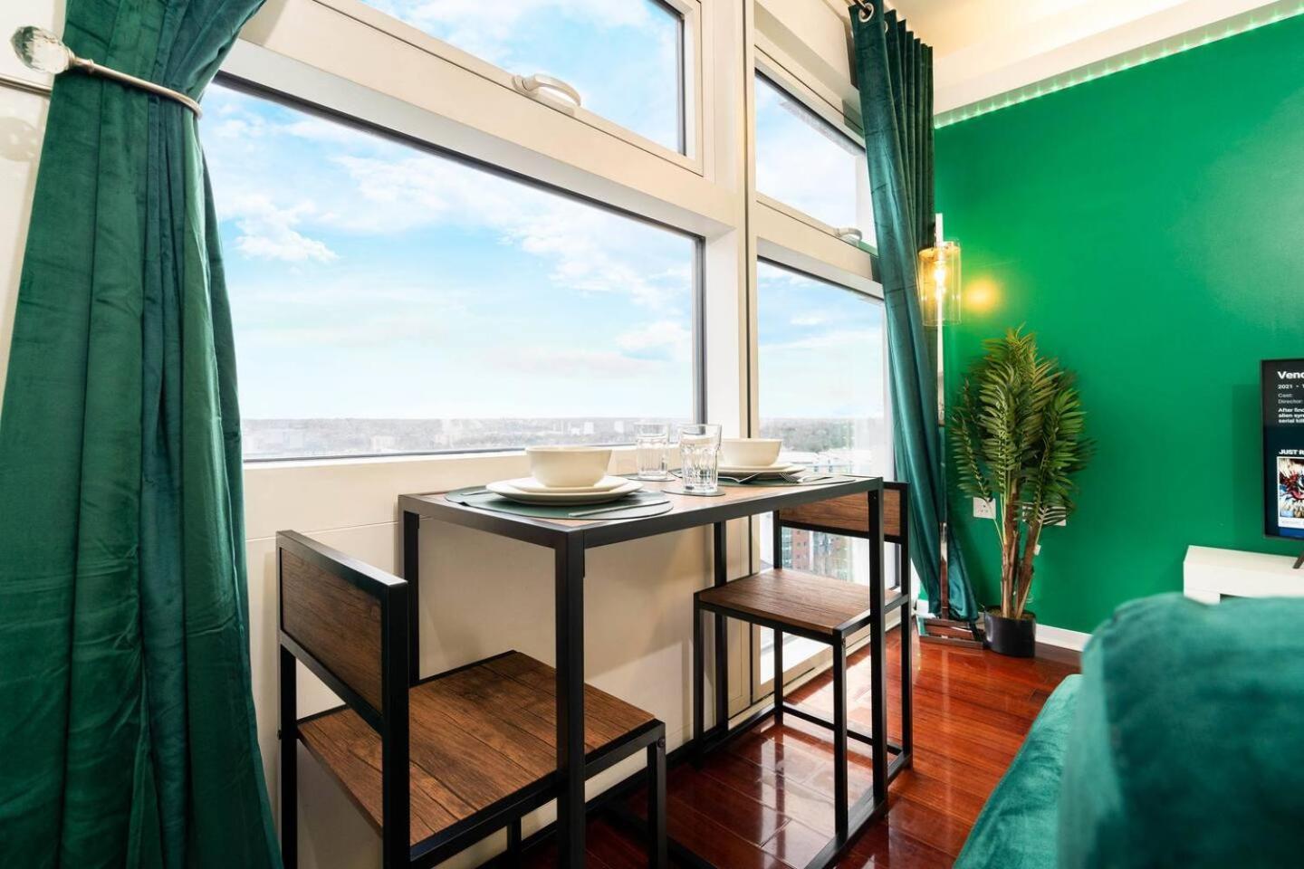 Luxury Rolex Retreat Apartment Birmingham Exterior foto